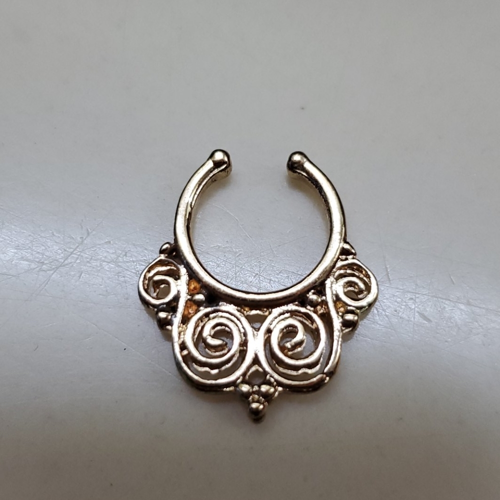 Fashion Nose Jewerly- in gold